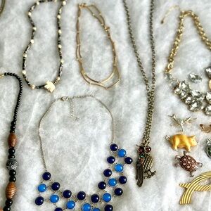 Jewelry Lot Necklaces Bracelets Brooches 23 Pieces VTG, Costume, Designer, Craft